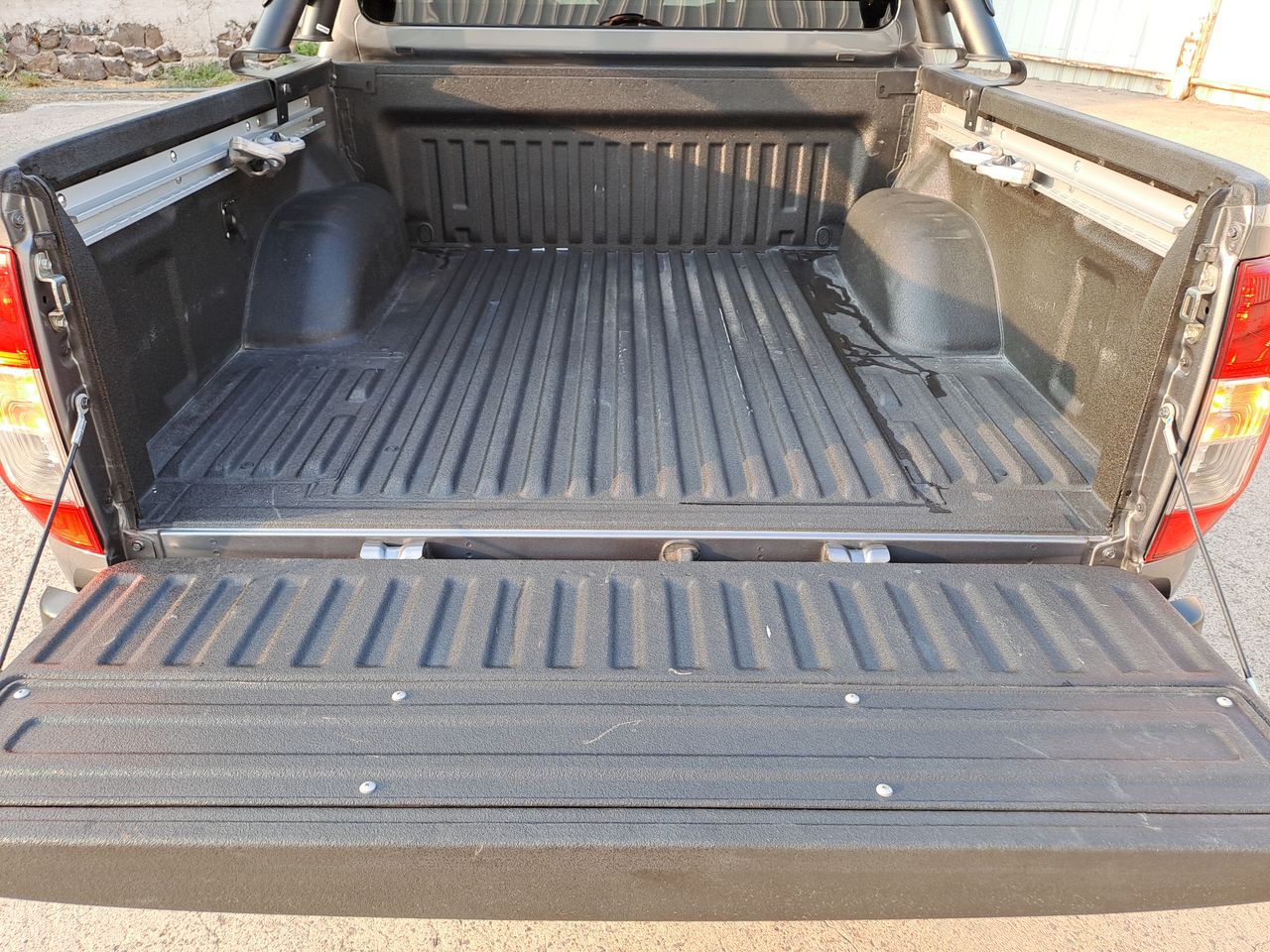 2020 Nissan FRONTIER LE DIESEL 4X4 A/T