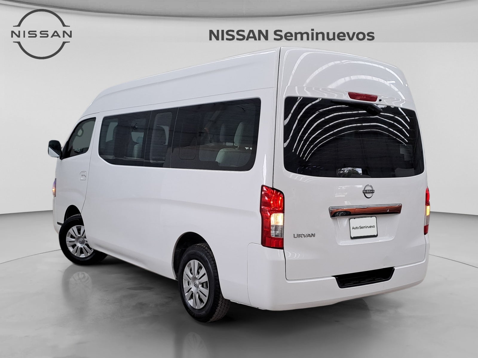 2024 Nissan URVAN 14 PASAJEROS AMPLIA AA 24