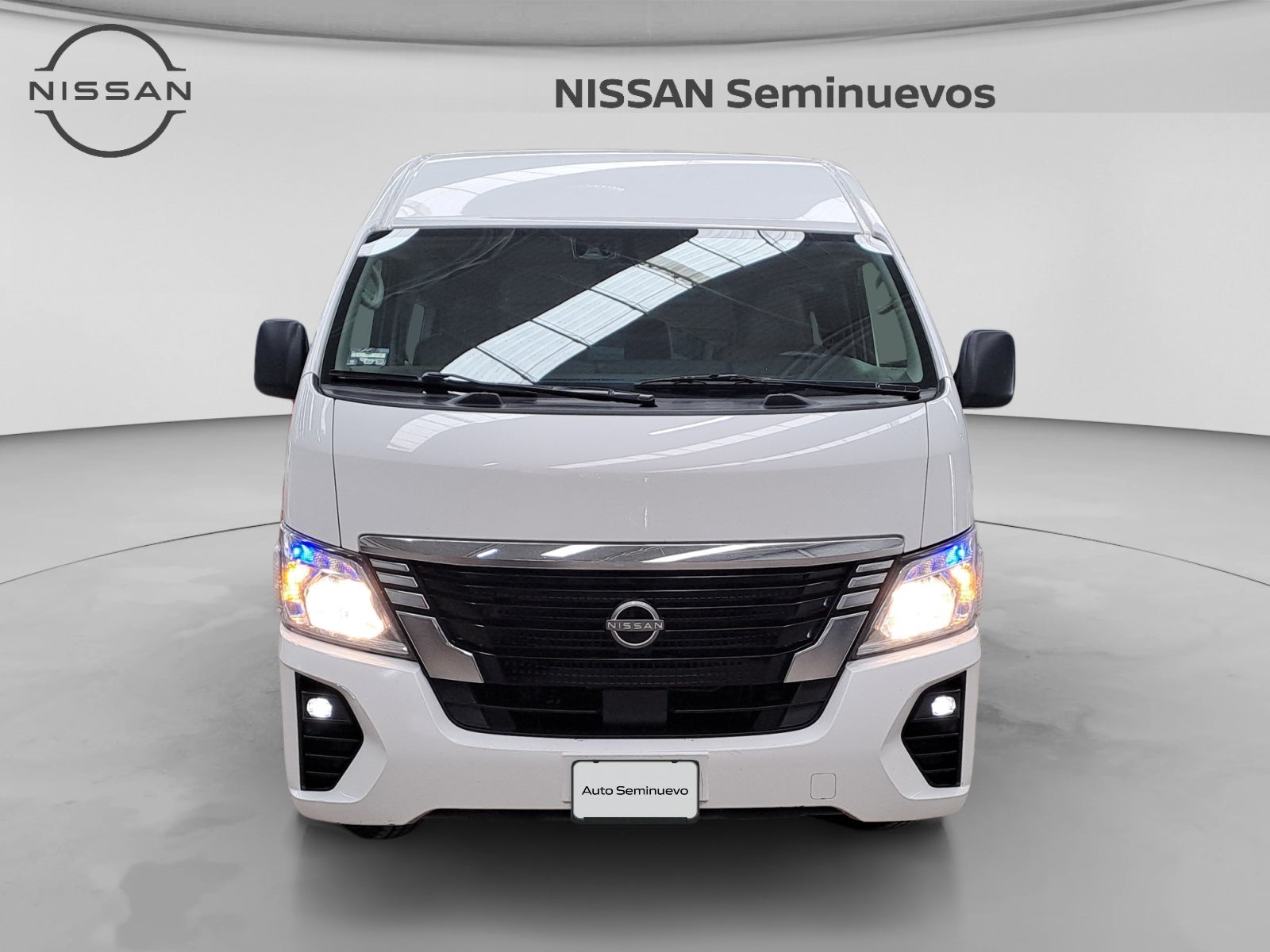 2024 Nissan URVAN 14 PASAJEROS AMPLIA AA 24