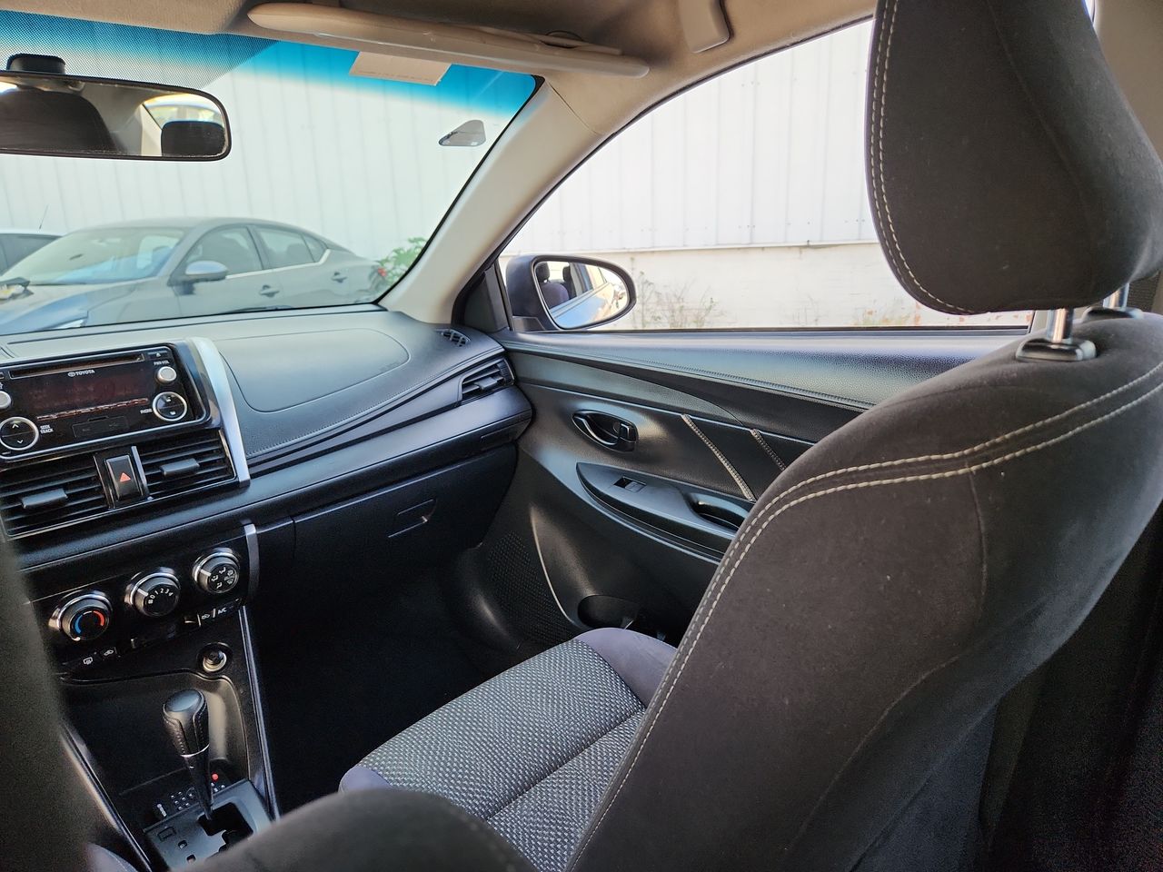 2017 Toyota YARIS SEDAN CORE CVT