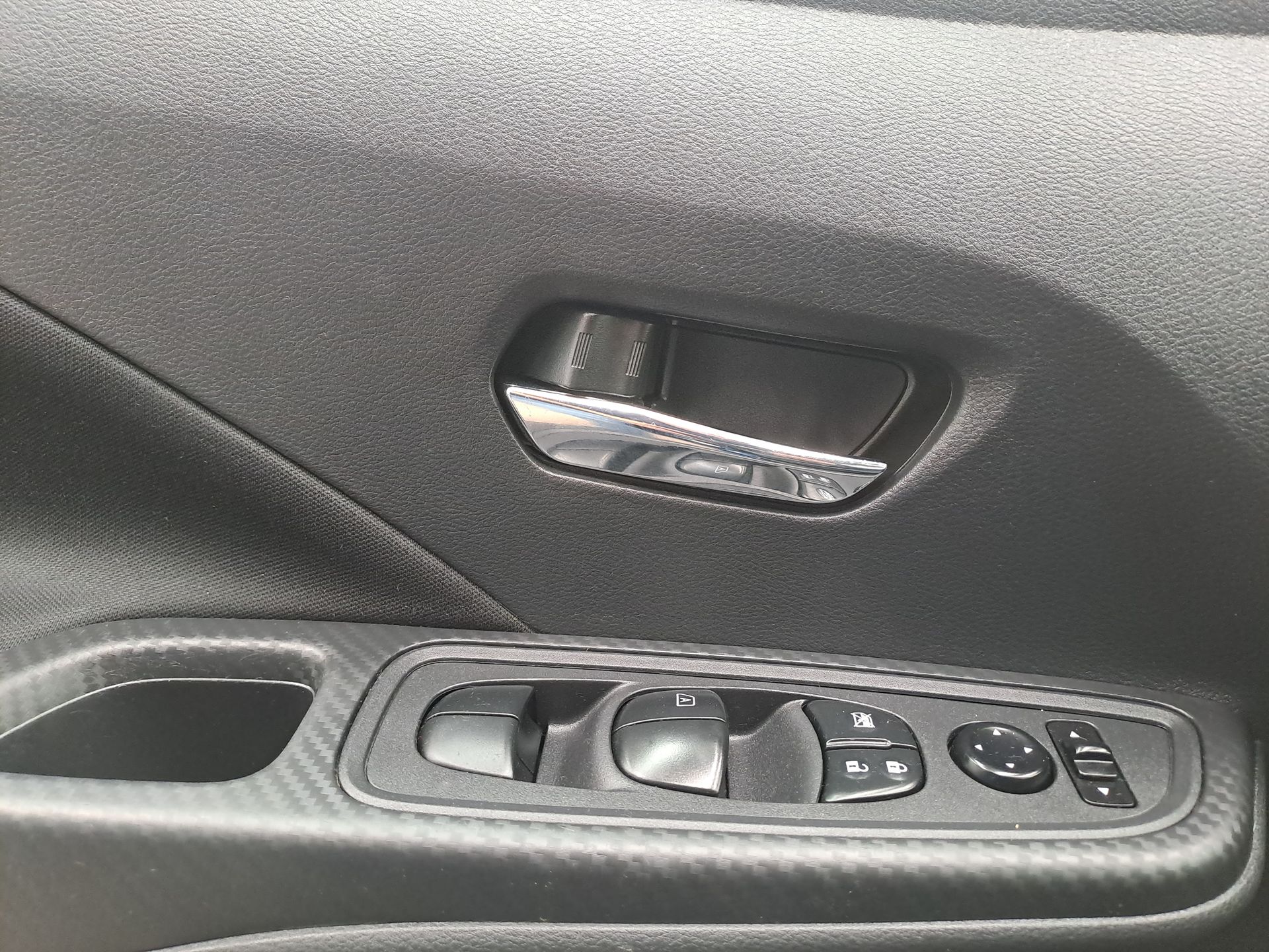2023 Nissan VERSA ADVANCE CVT 23