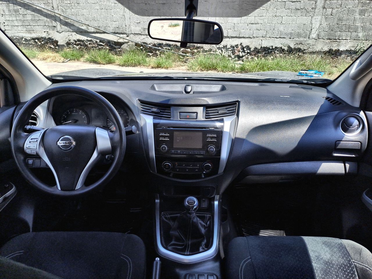 2020 Nissan FRONTIER LE TM AC