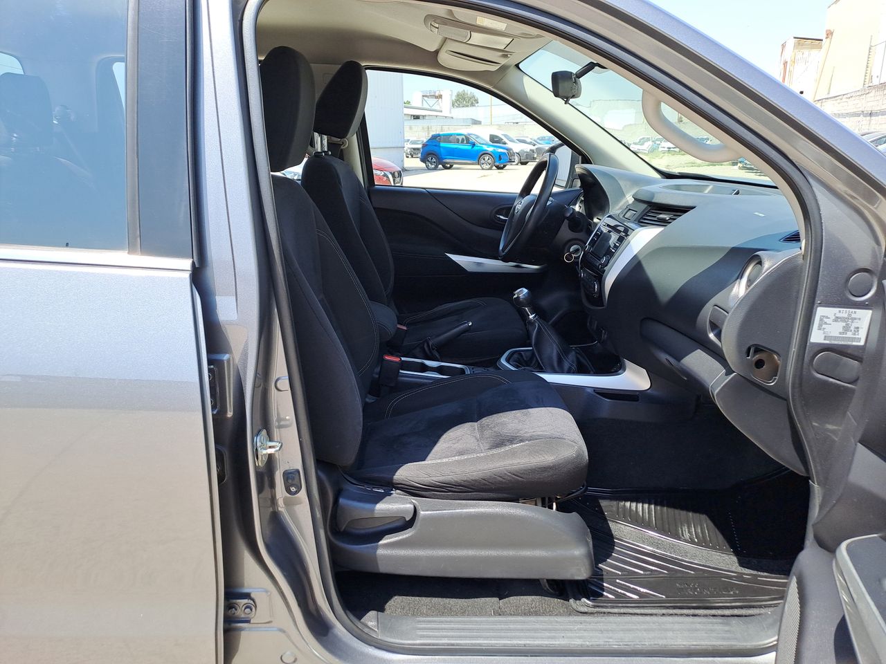 2020 Nissan FRONTIER LE TM AC