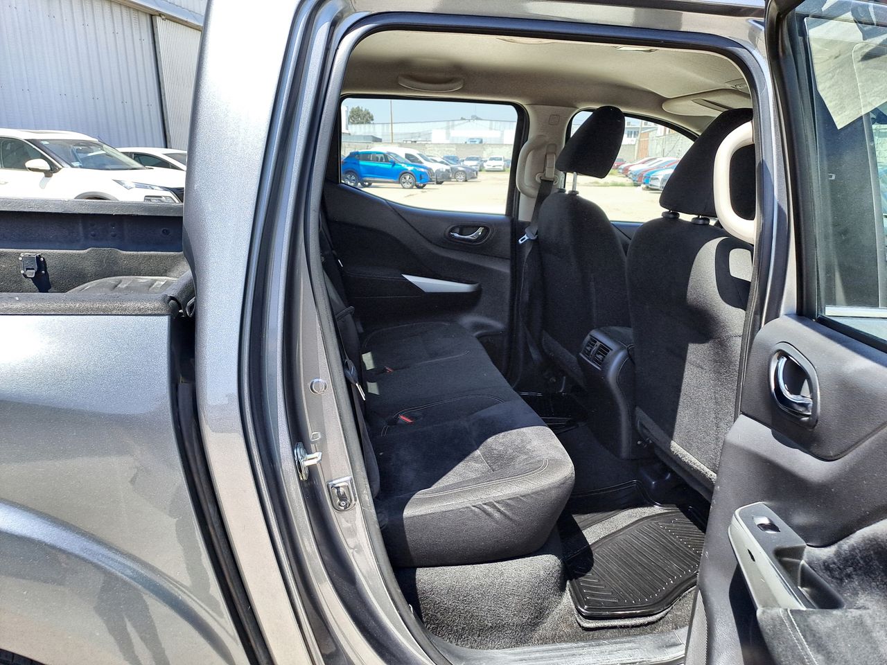 2020 Nissan FRONTIER LE TM AC