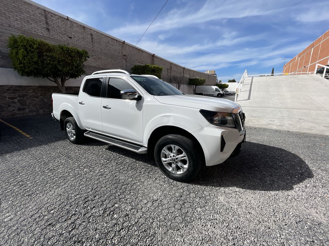 2023 Nissan FRONTIER LE TM 23