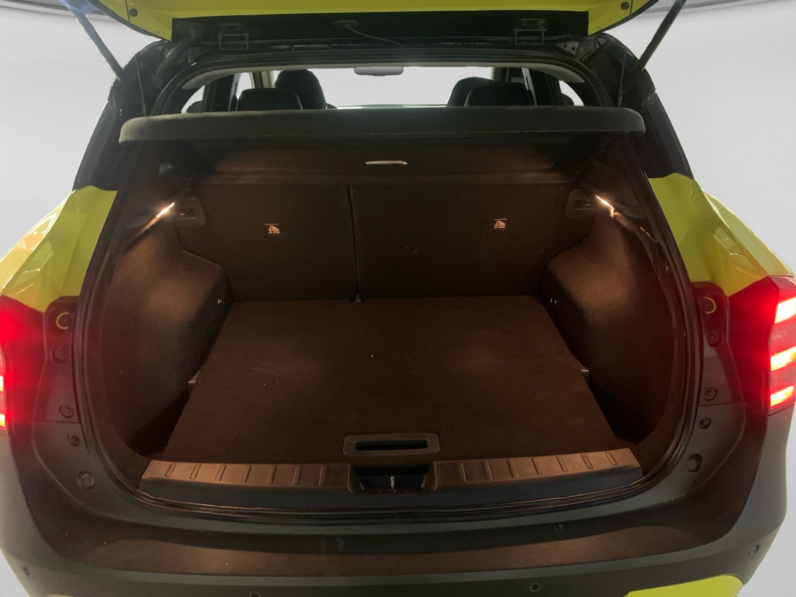 2025 Nissan KICKS PLATINUM CVT 25