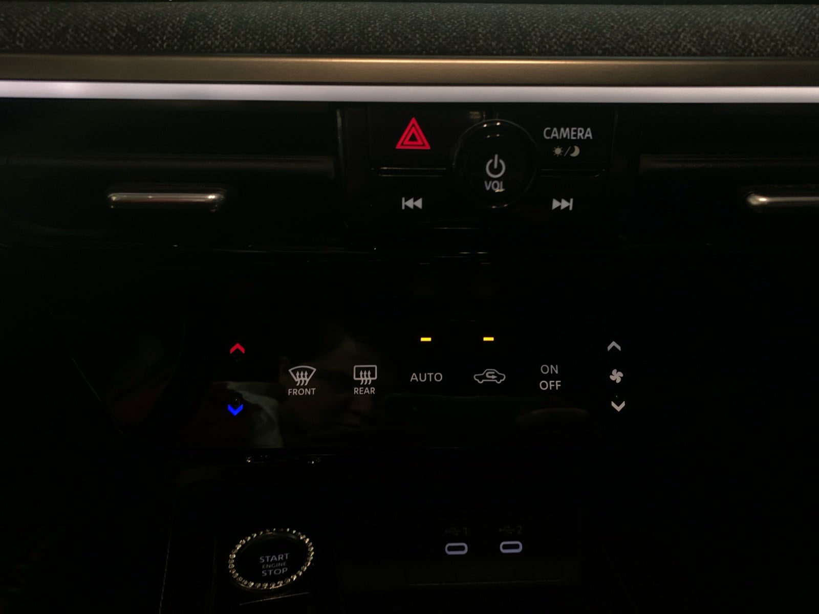 2025 Nissan KICKS PLATINUM CVT 25