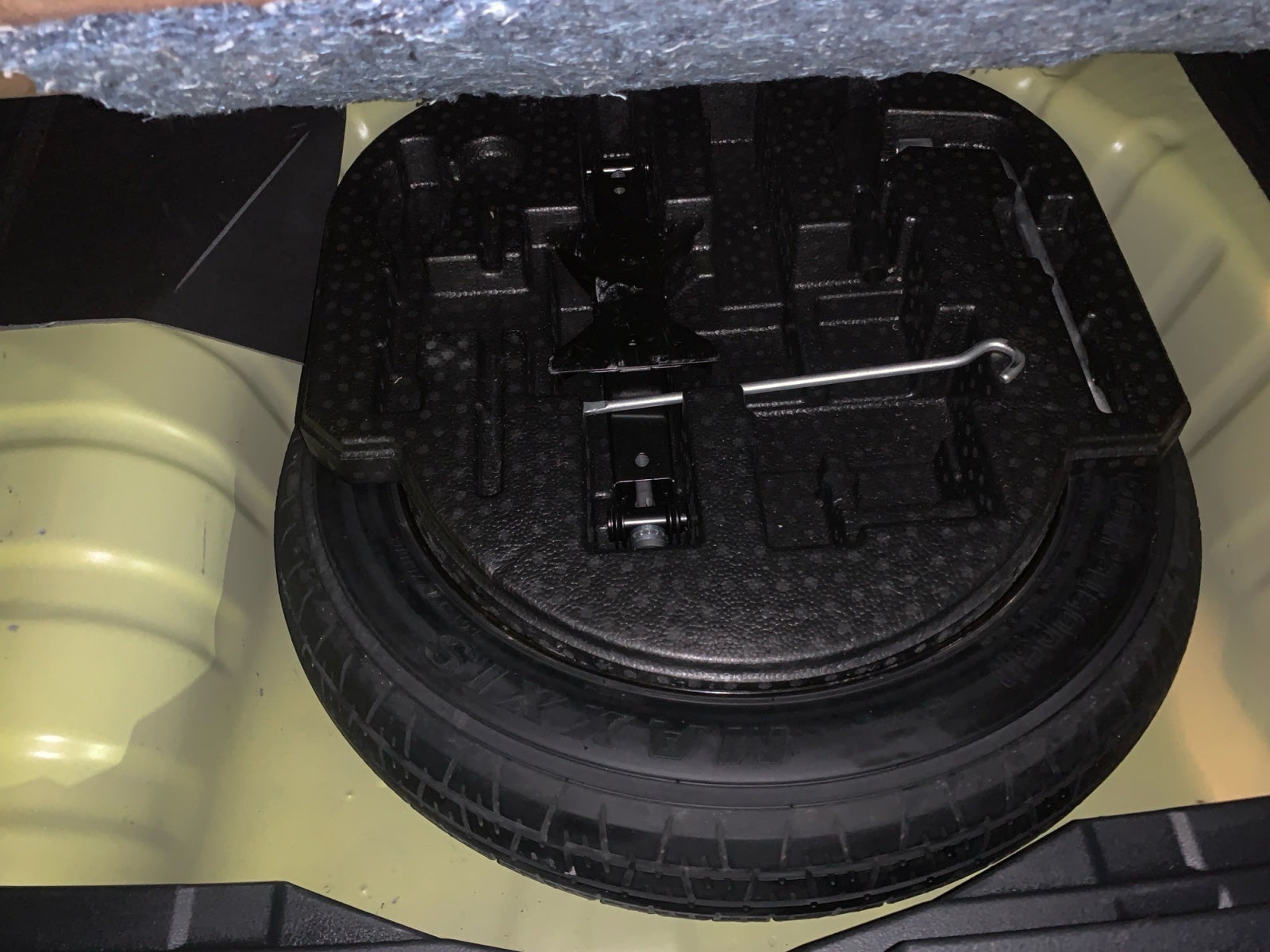 2025 Nissan KICKS PLATINUM CVT 25