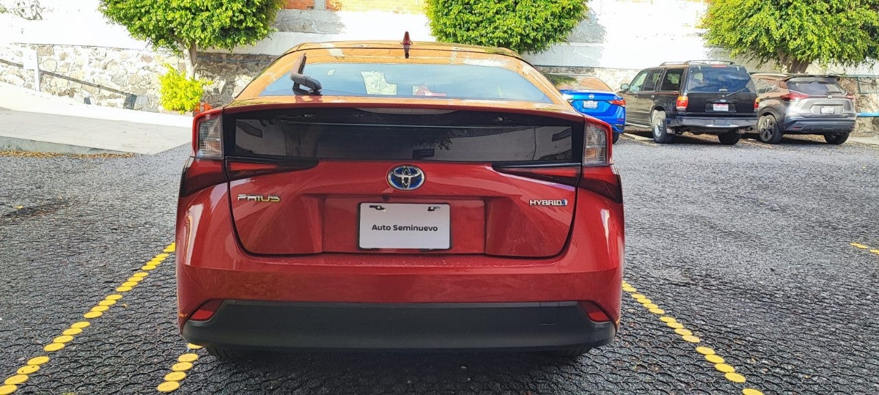 2022 Toyota PRIUS BASE