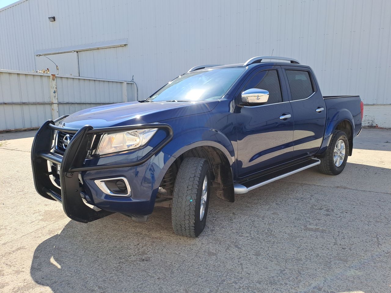 2020 Nissan FRONTIER LE TM AC