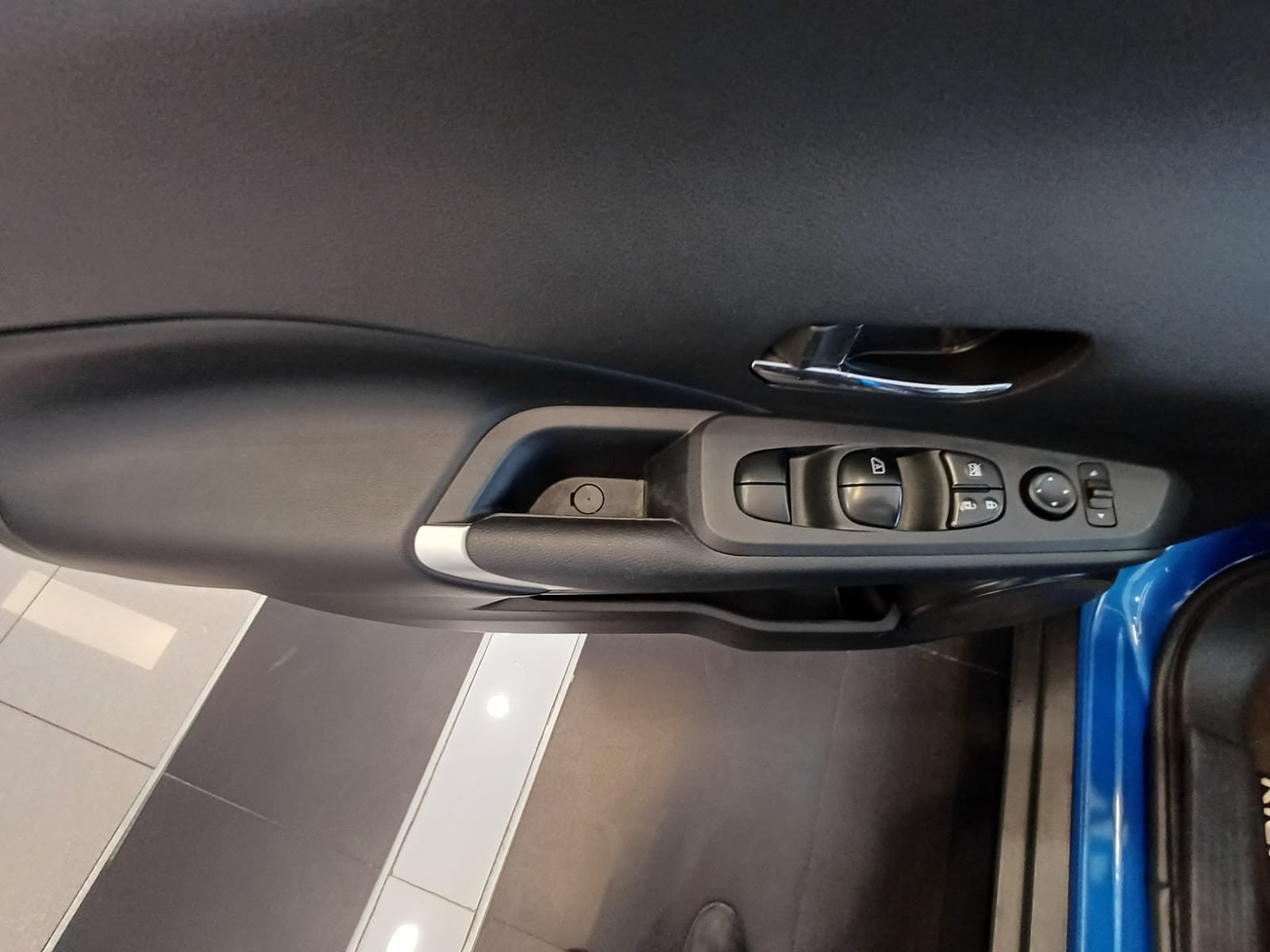 2023 Nissan KICKS PLATINUM 1.6 LTS CVT 23