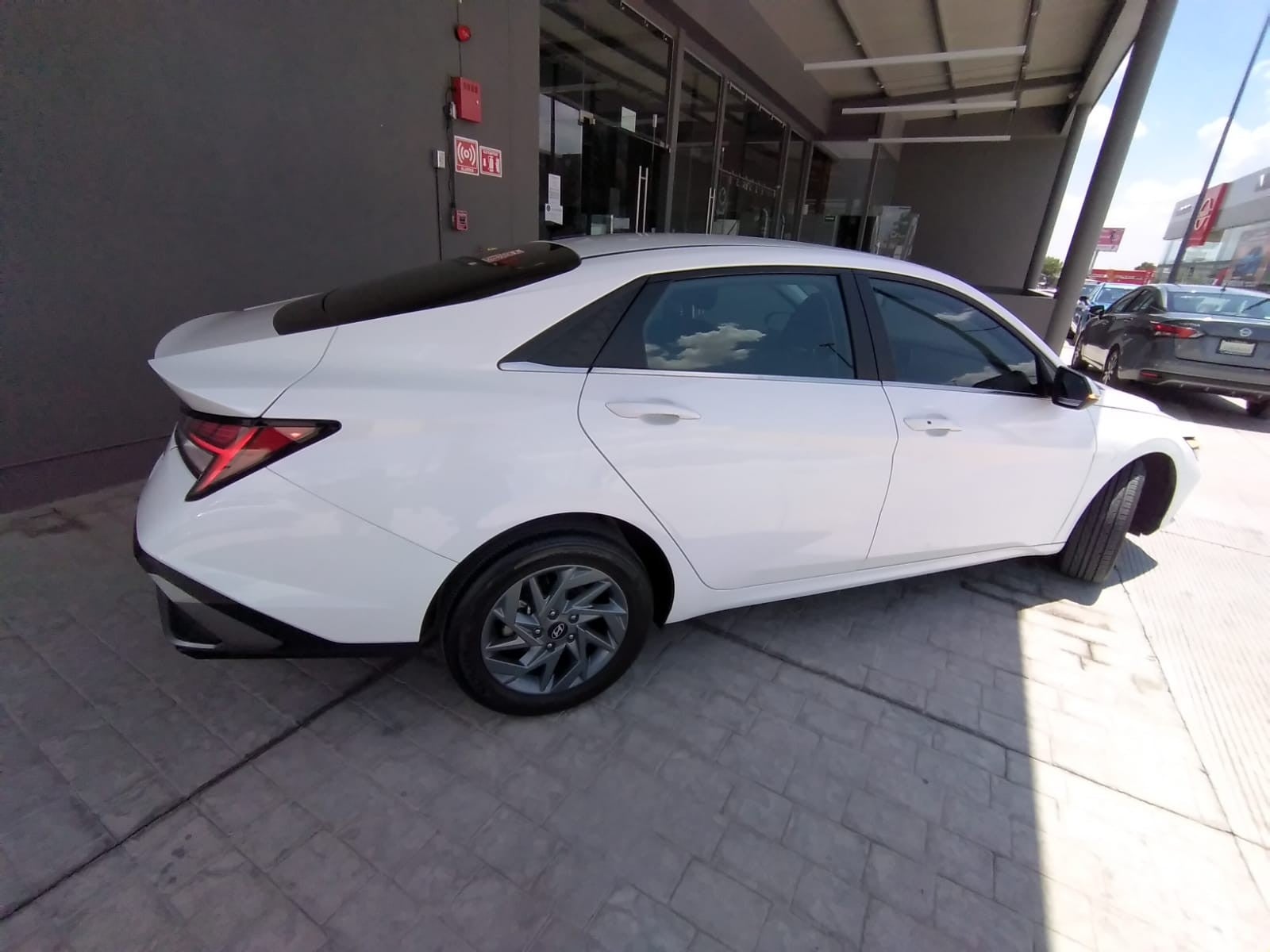 2025 Hyundai ELANTRA GLS PREMIUM DCT HEV