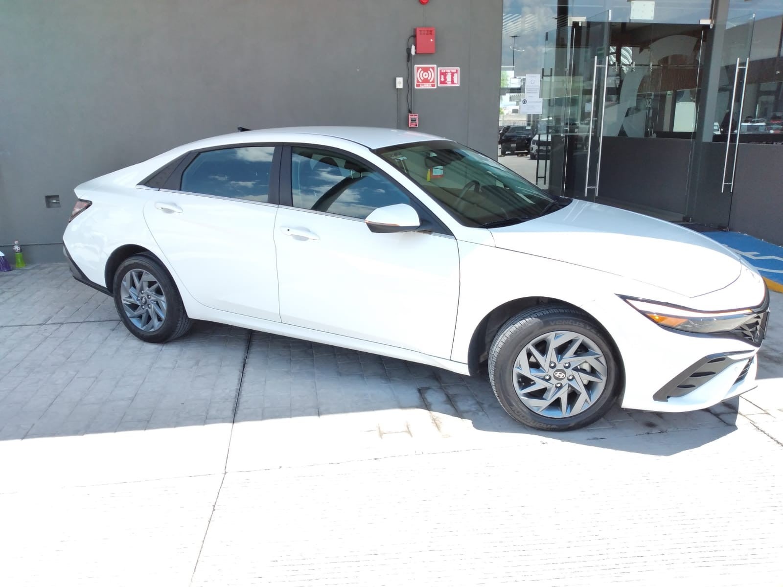 2025 Hyundai ELANTRA GLS PREMIUM DCT HEV