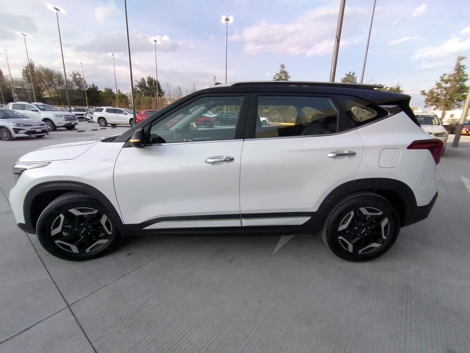 2025 Kia SELTOS SXL
