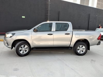 2020 Toyota HILUX D-CAB SR 5MT 4X2