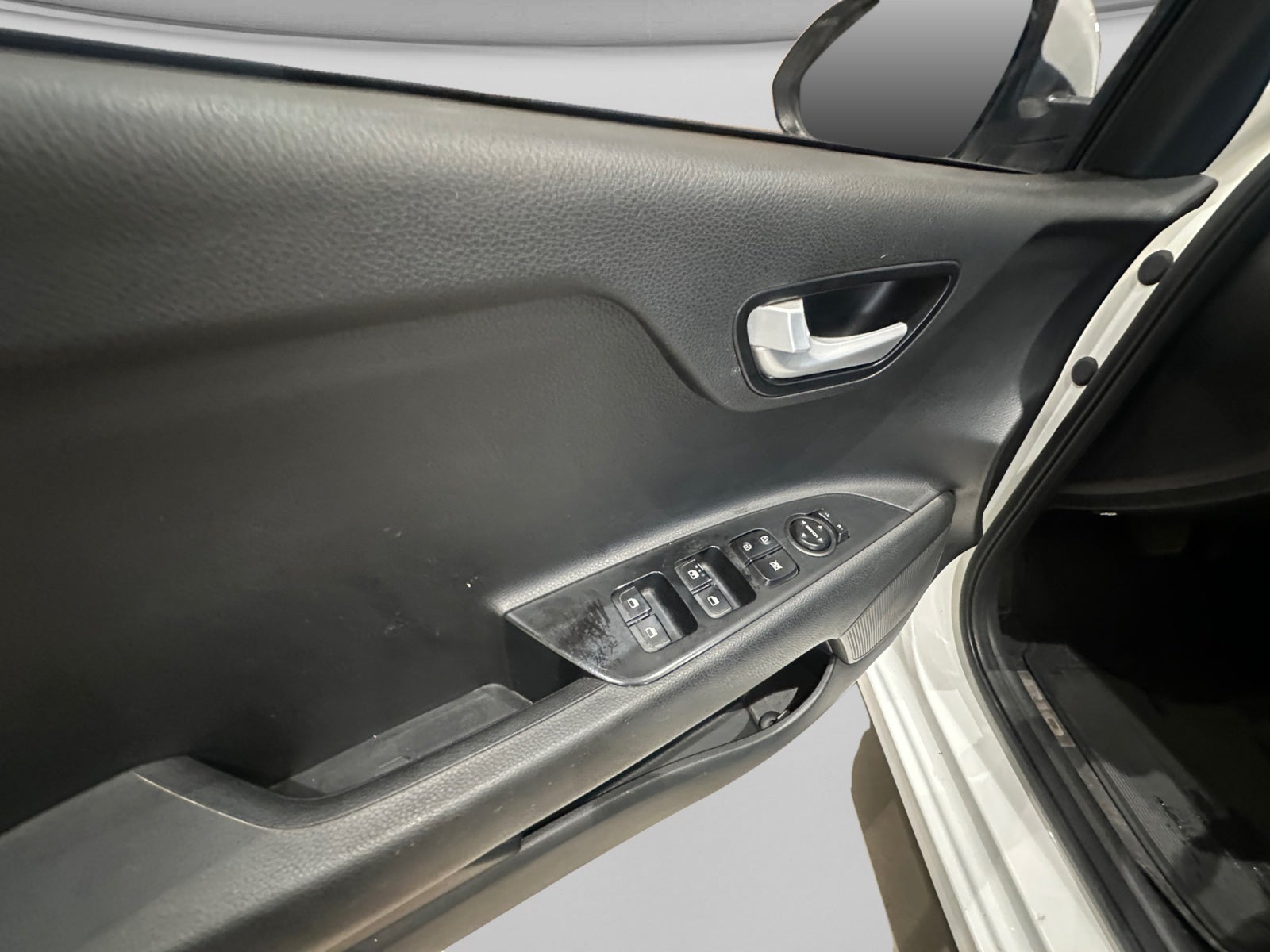2018 Kia RIO LX 1.6 AT
