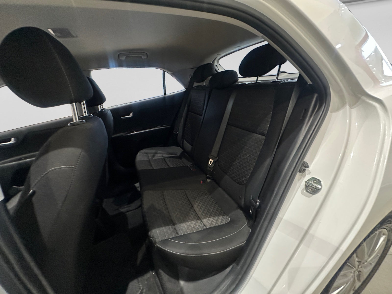 2018 Kia RIO LX 1.6 AT