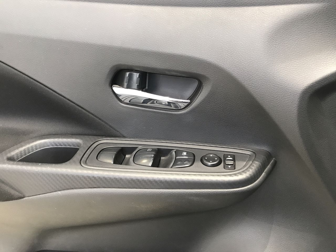 2021 Nissan VERSA ADVANCE CVT 21