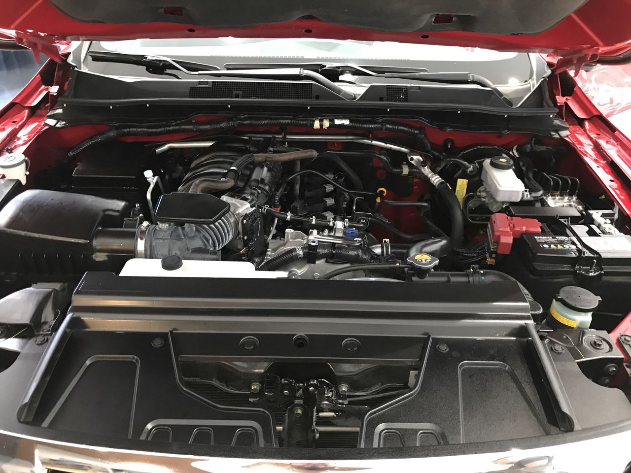 2020 Nissan NP300 DOBLE CABINA DOBLE CABINA SE TM AC PAQ SEG 6VEL