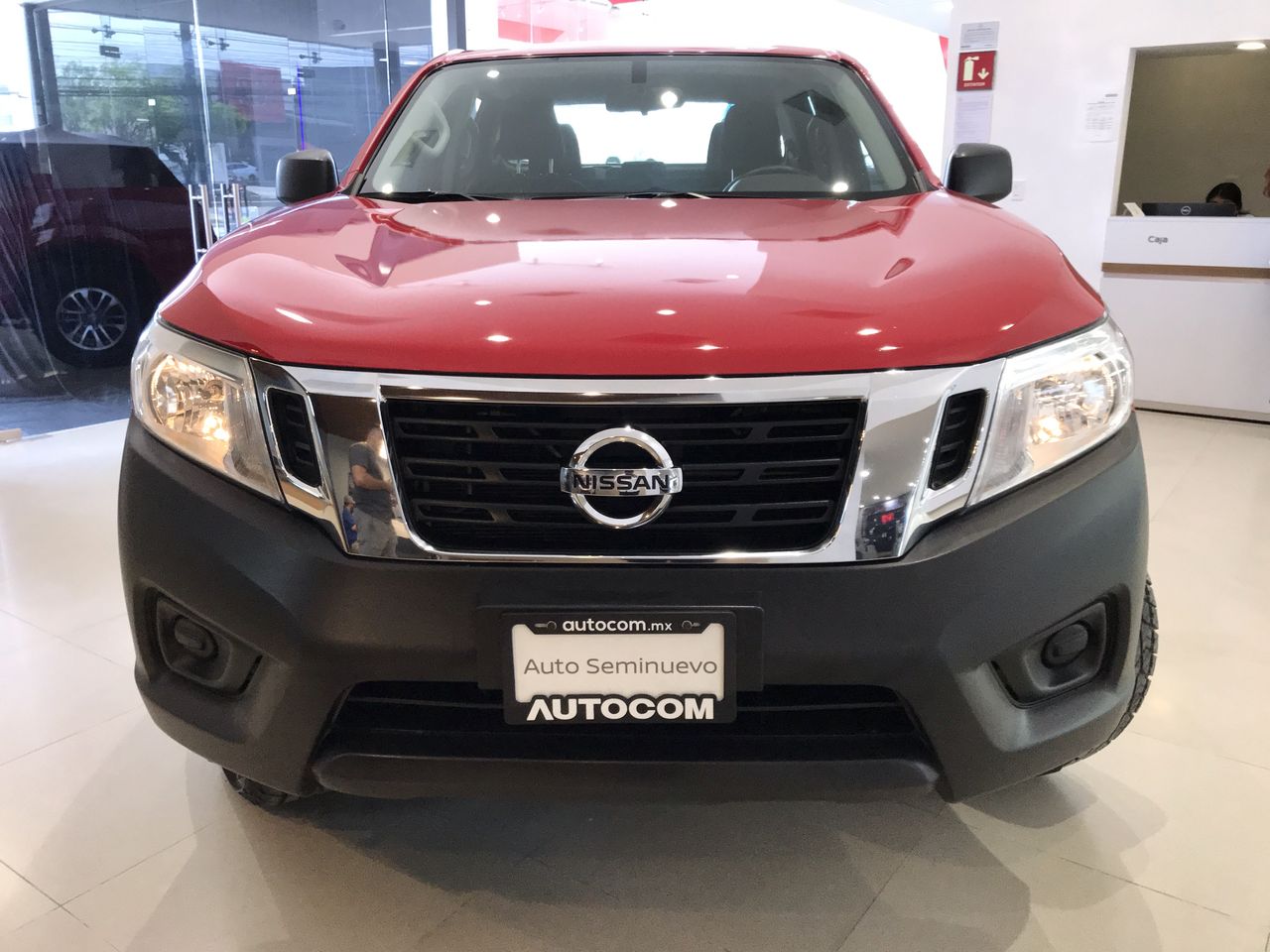 2020 Nissan NP300 DOBLE CABINA DOBLE CABINA SE TM AC PAQ SEG 6VEL