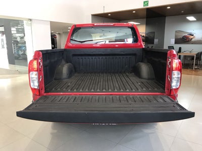 2020 Nissan NP300 DOBLE CABINA DOBLE CABINA SE TM AC PAQ SEG 6VEL