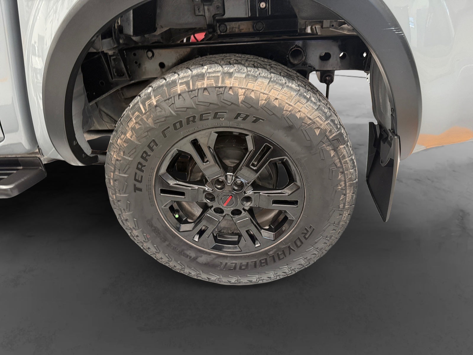 2022 Nissan FRONTIER PRO-4X 4X4 TA 22
