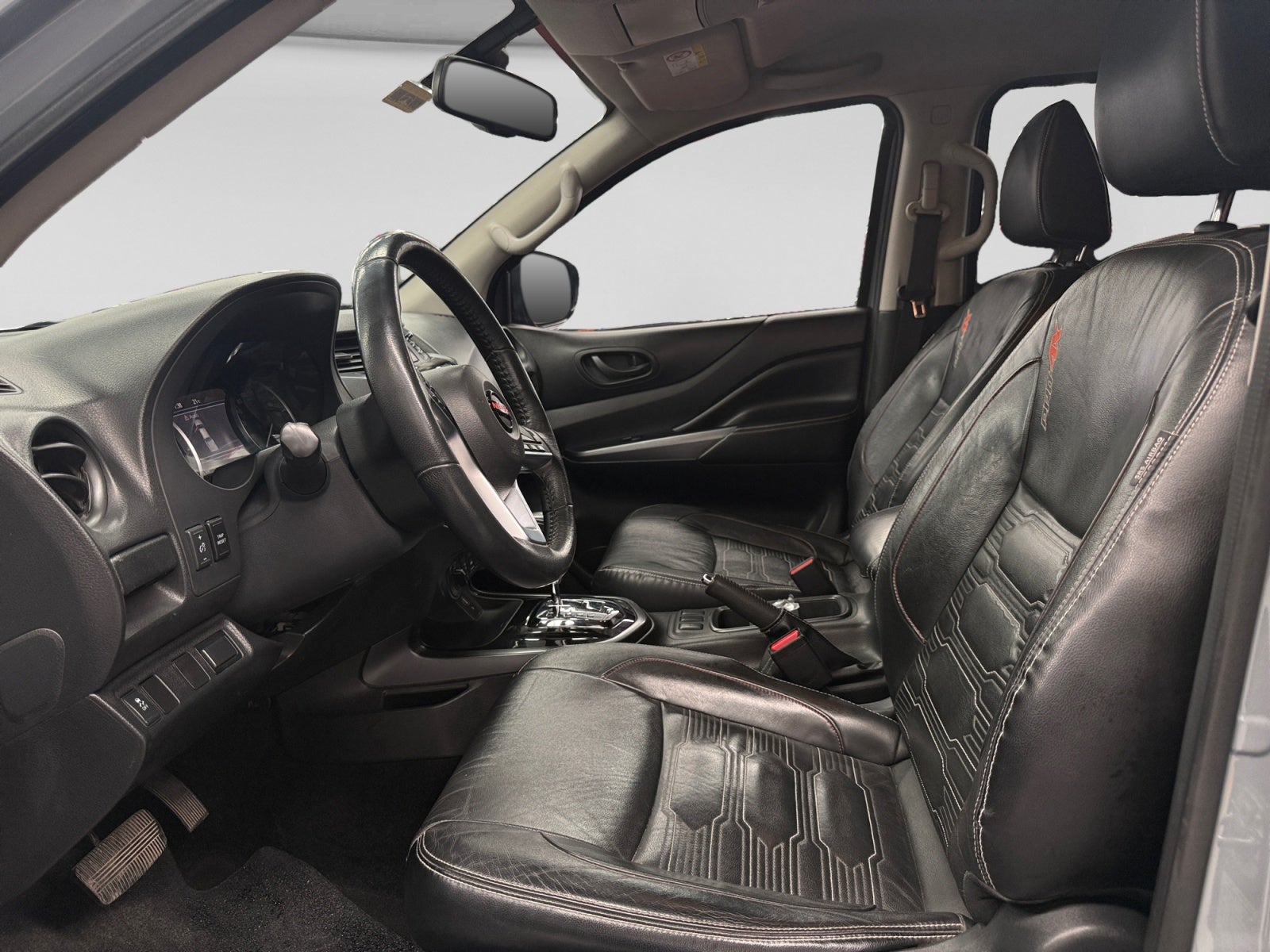 2022 Nissan FRONTIER PRO-4X 4X4 TA 22