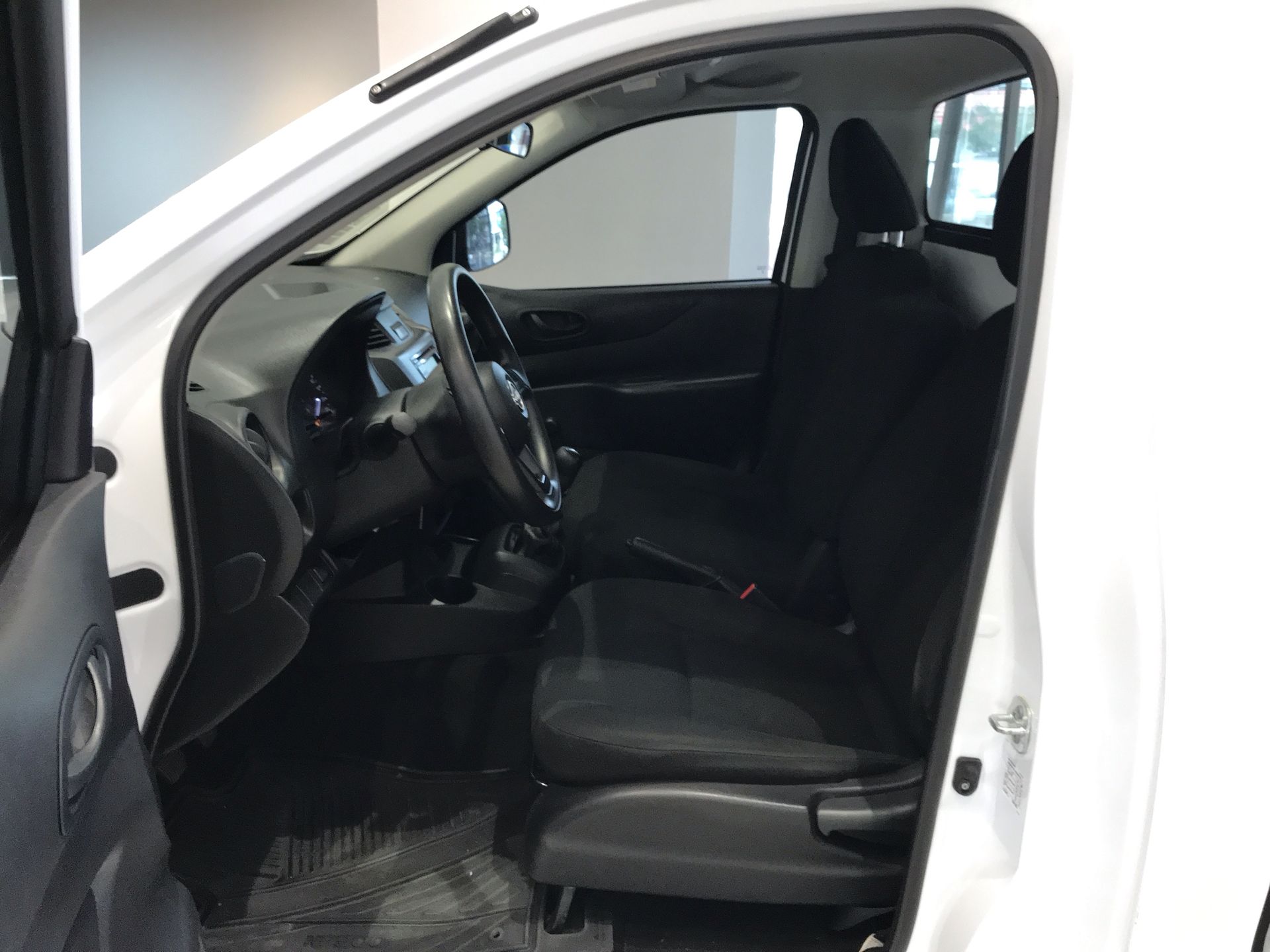 2024 Nissan NP300 NP300 CHASIS TM AC 24