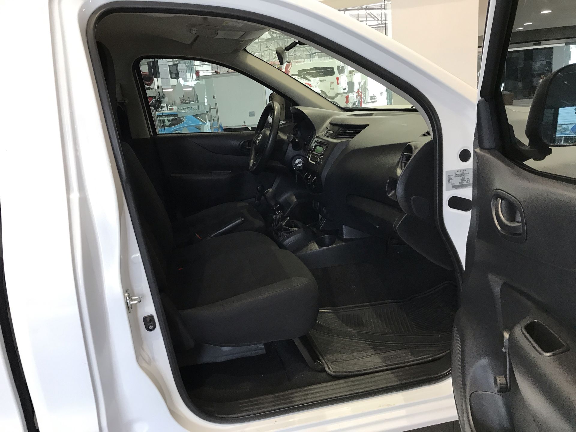 2024 Nissan NP300 NP300 CHASIS TM AC 24
