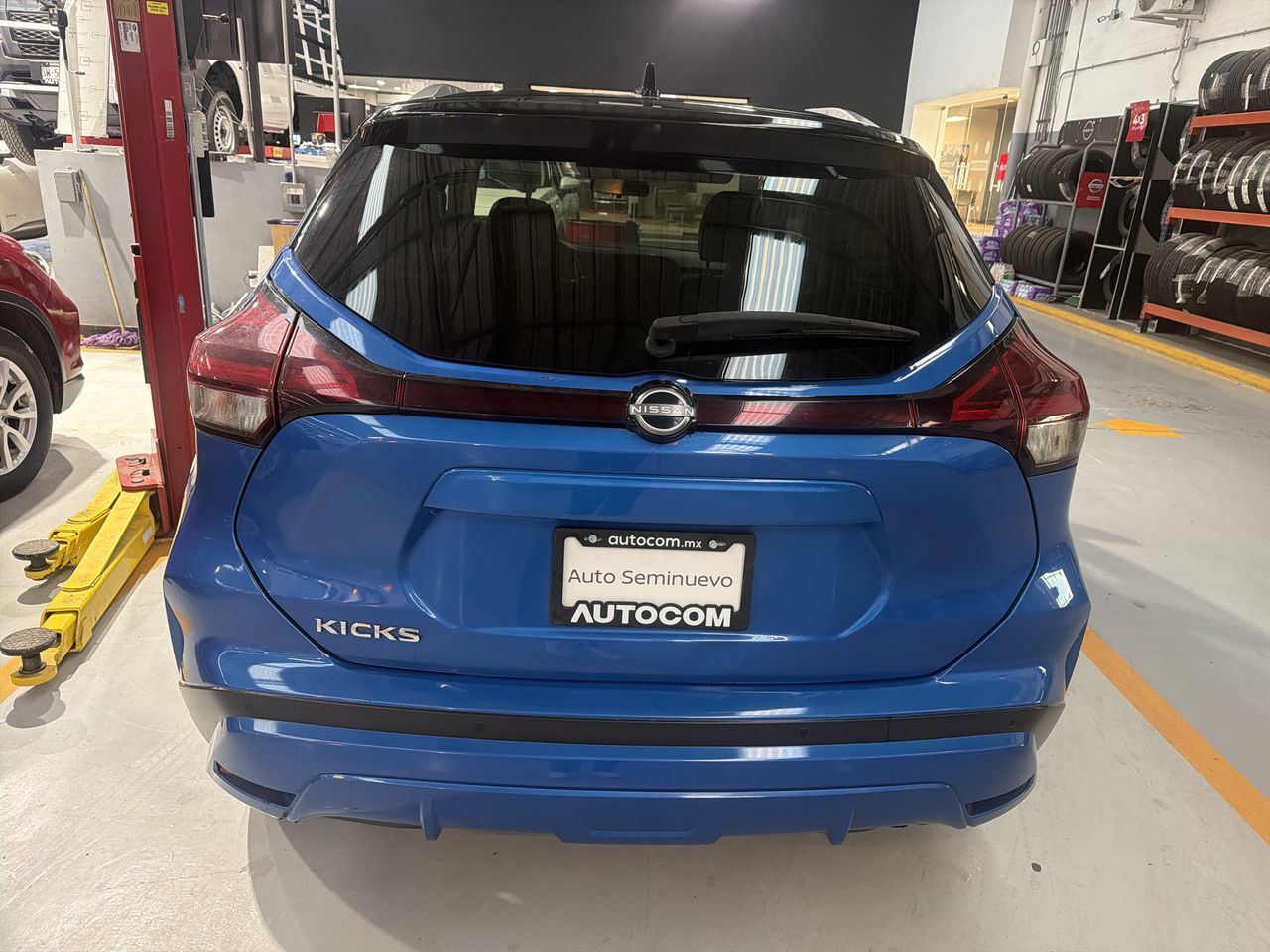 2023 Nissan KICKS PLATINUM BI-TONO 1.6 LTS CVT 23