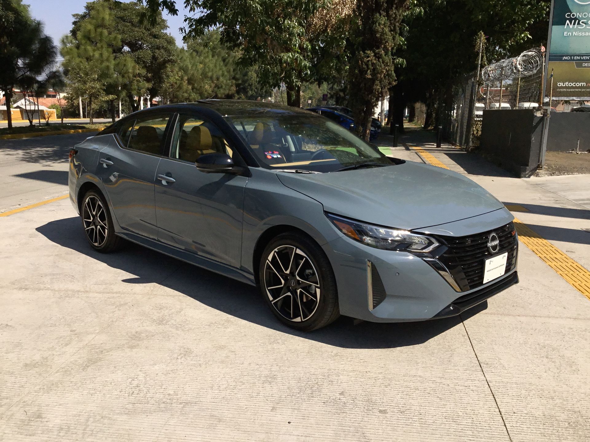 2025 Nissan SENTRA SENTRA SR PLATINUM BITONO CVT PIEL GENUINA