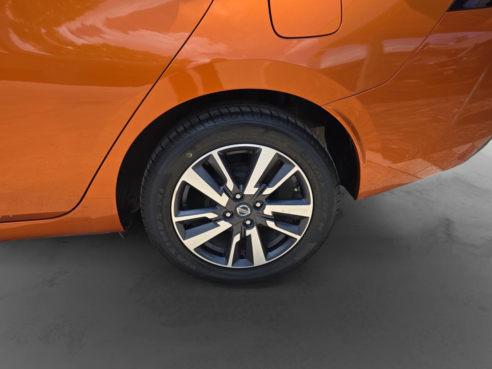 2022 Nissan VERSA ADVANCE CVT 22