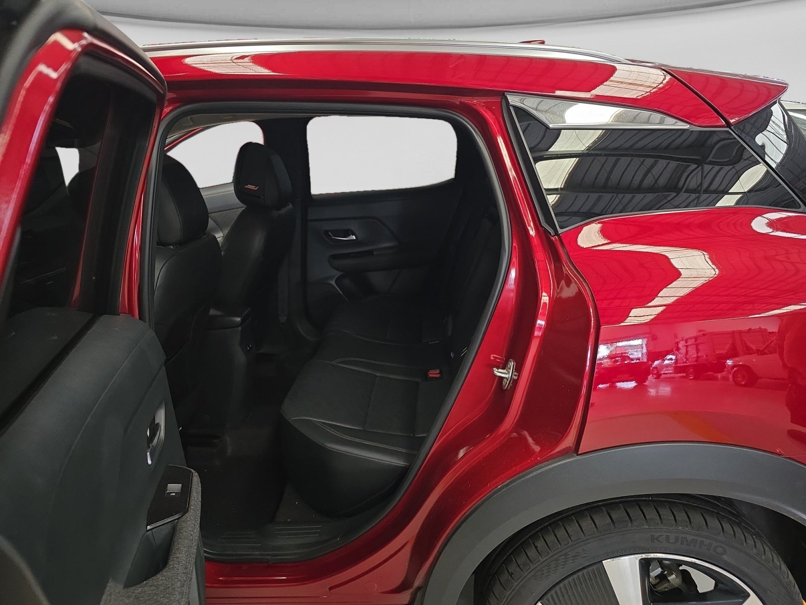 2025 Nissan KICKS PLATINUM CVT 25
