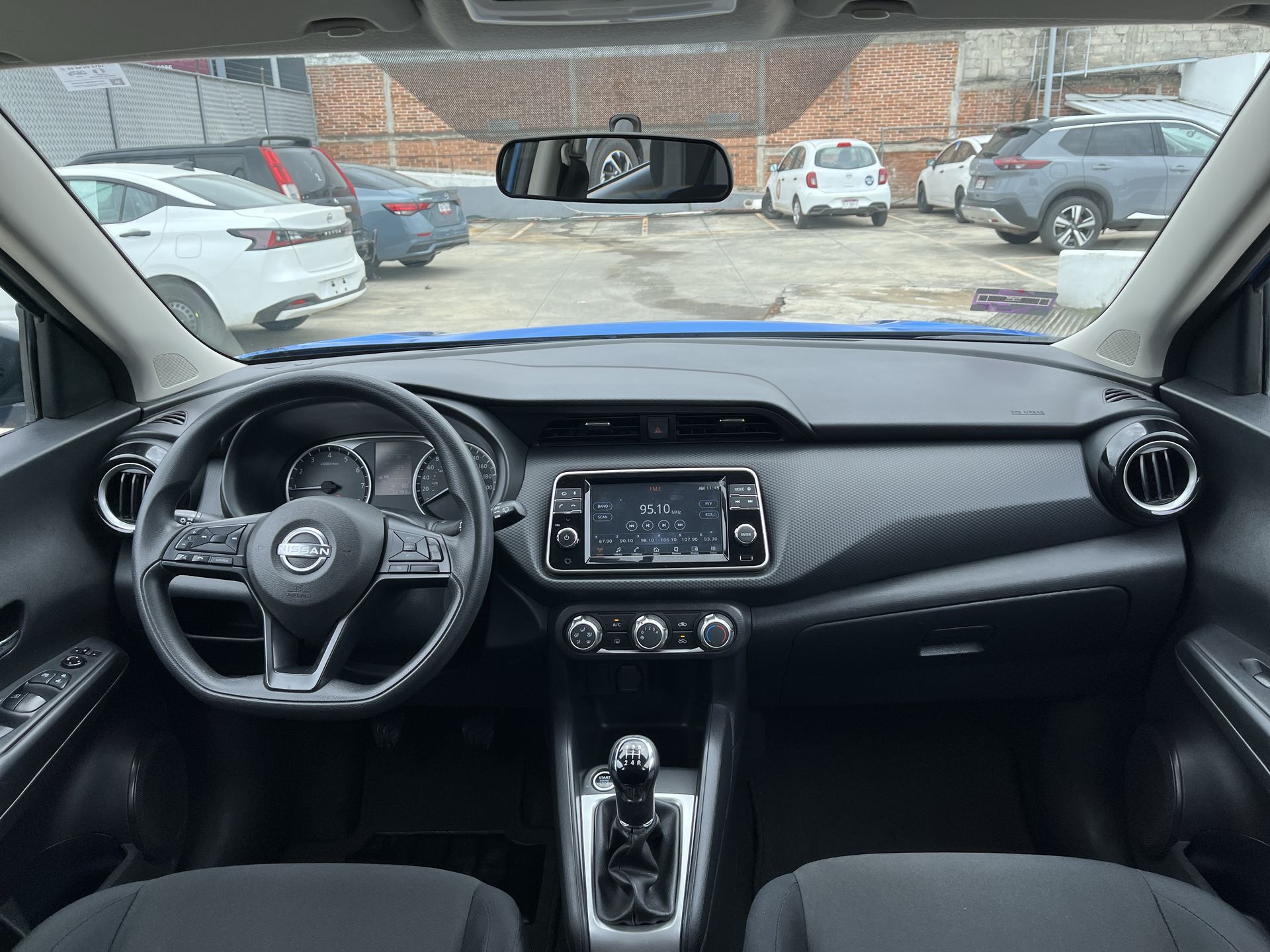 2024 Nissan KICKS ADVANCE 1.6 LTS MT 24