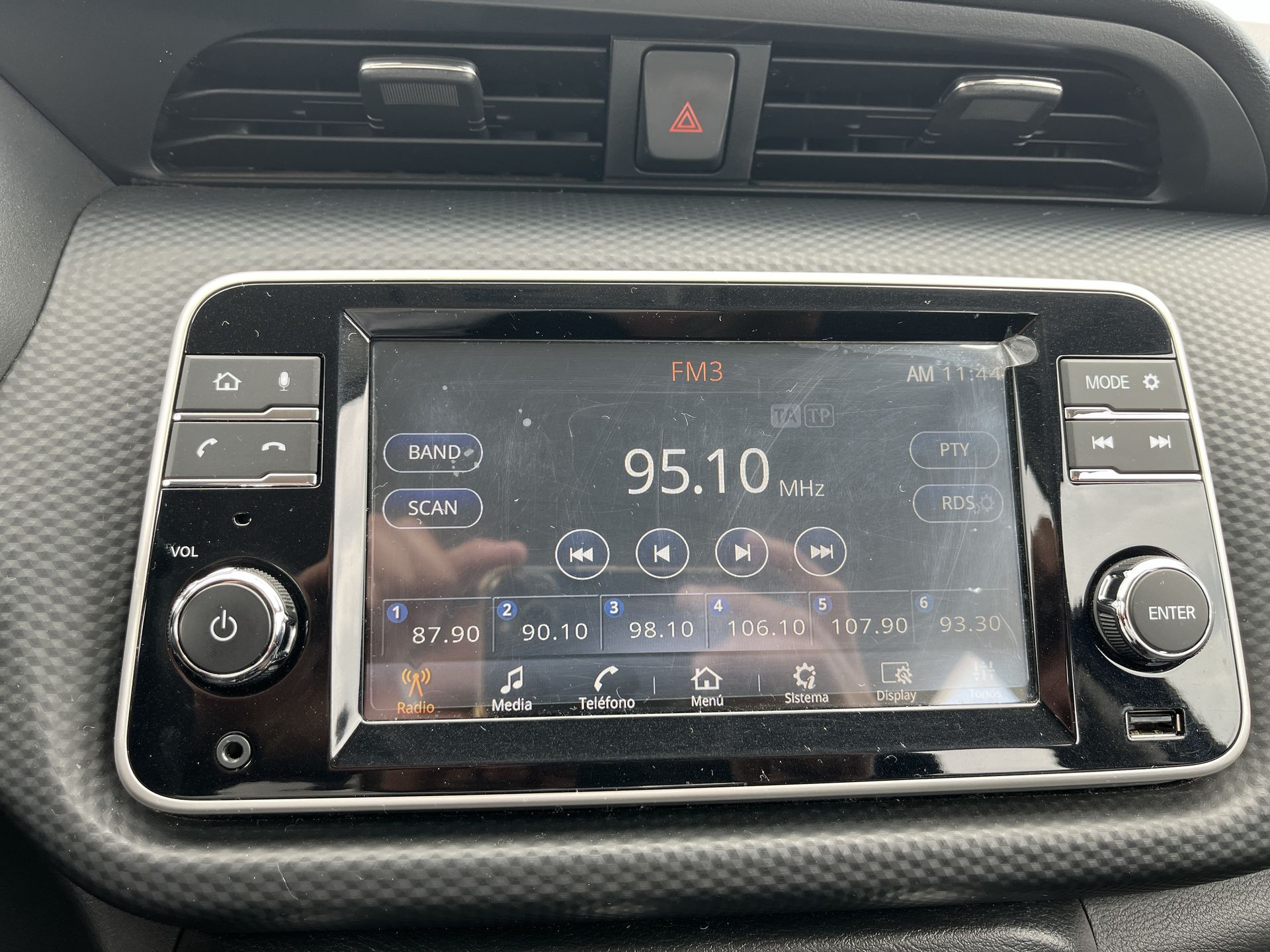 2024 Nissan KICKS ADVANCE 1.6 LTS MT 24