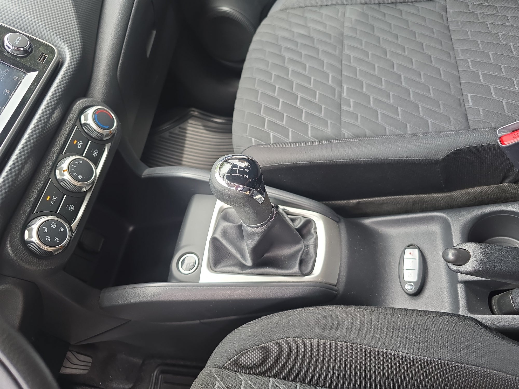 2021 Nissan KICKS ADVANCE 1.6 LTS MT 21