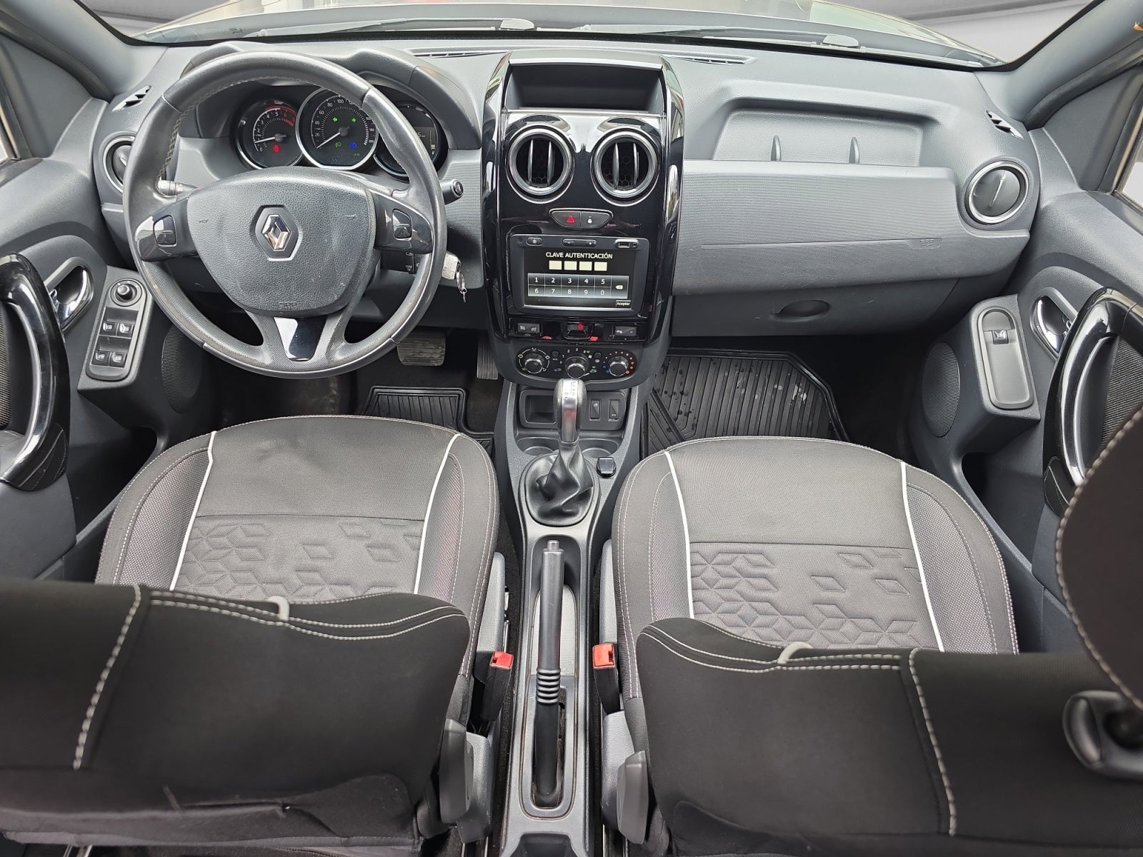 2020 RENAULT OROCH OUTSIDER SMR AT