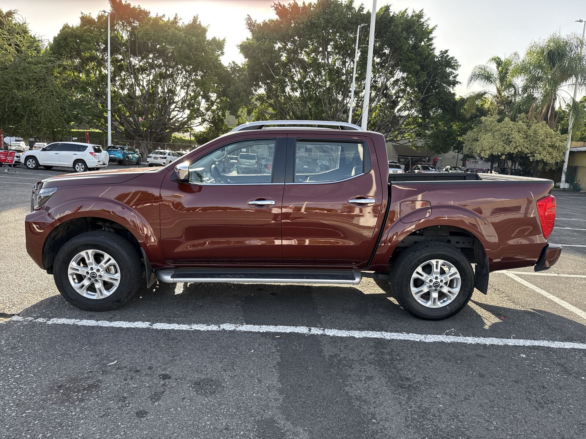 2023 Nissan FRONTIER FRONTIER LE TA
