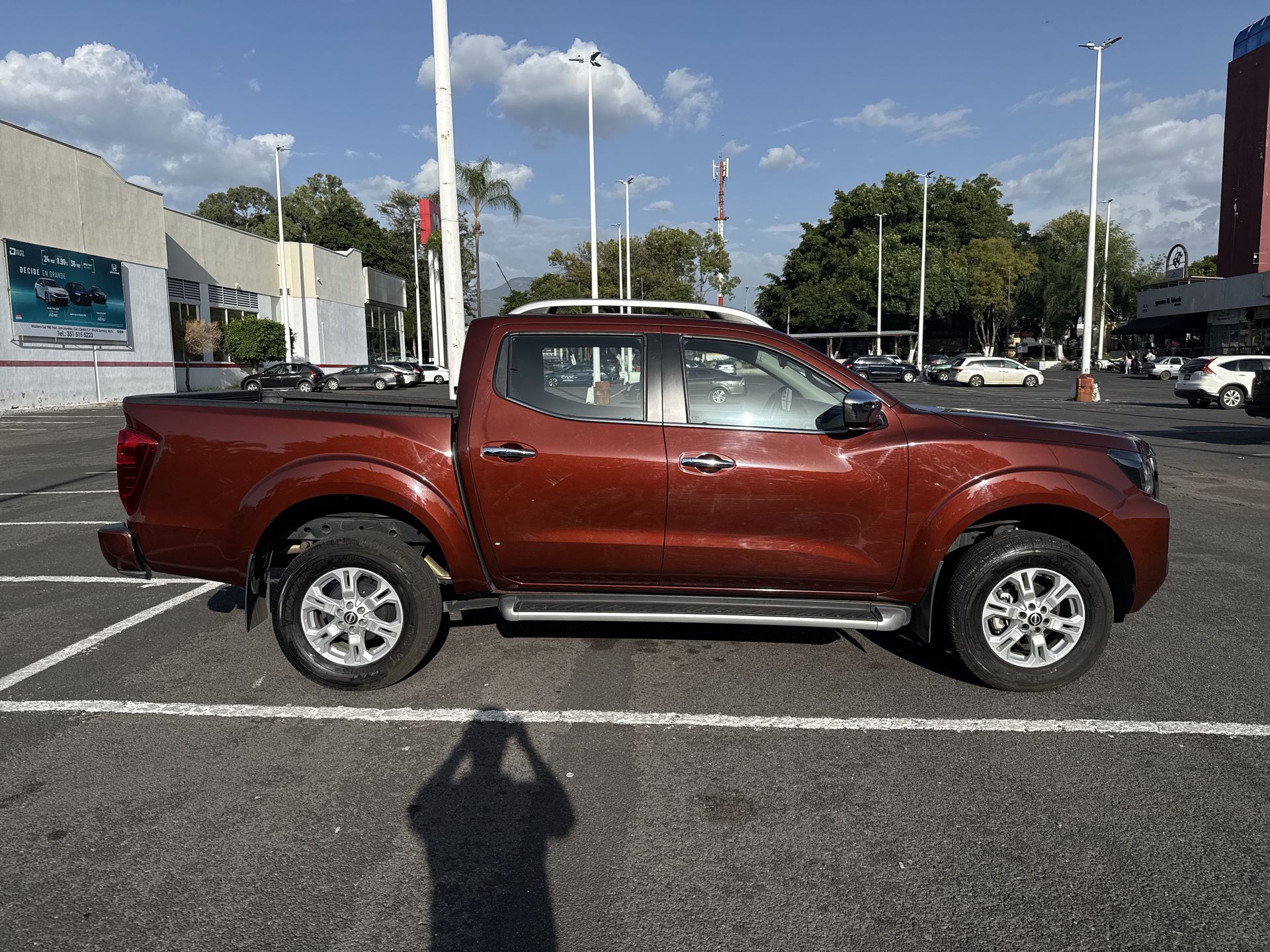 2023 Nissan FRONTIER FRONTIER LE TA