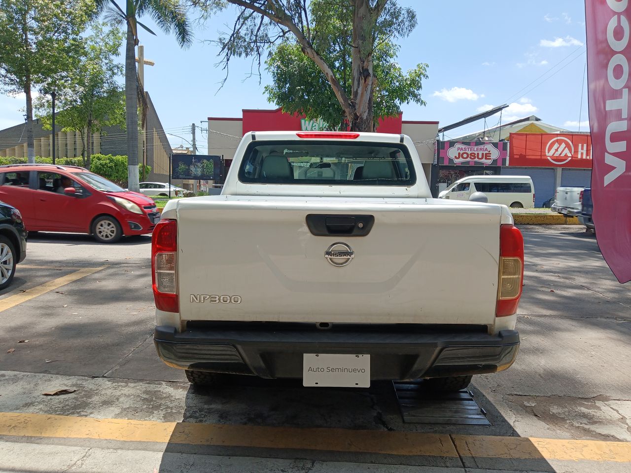 2017 Nissan NP300 NP300 DOBLE CABINA S AC PAQ SEG