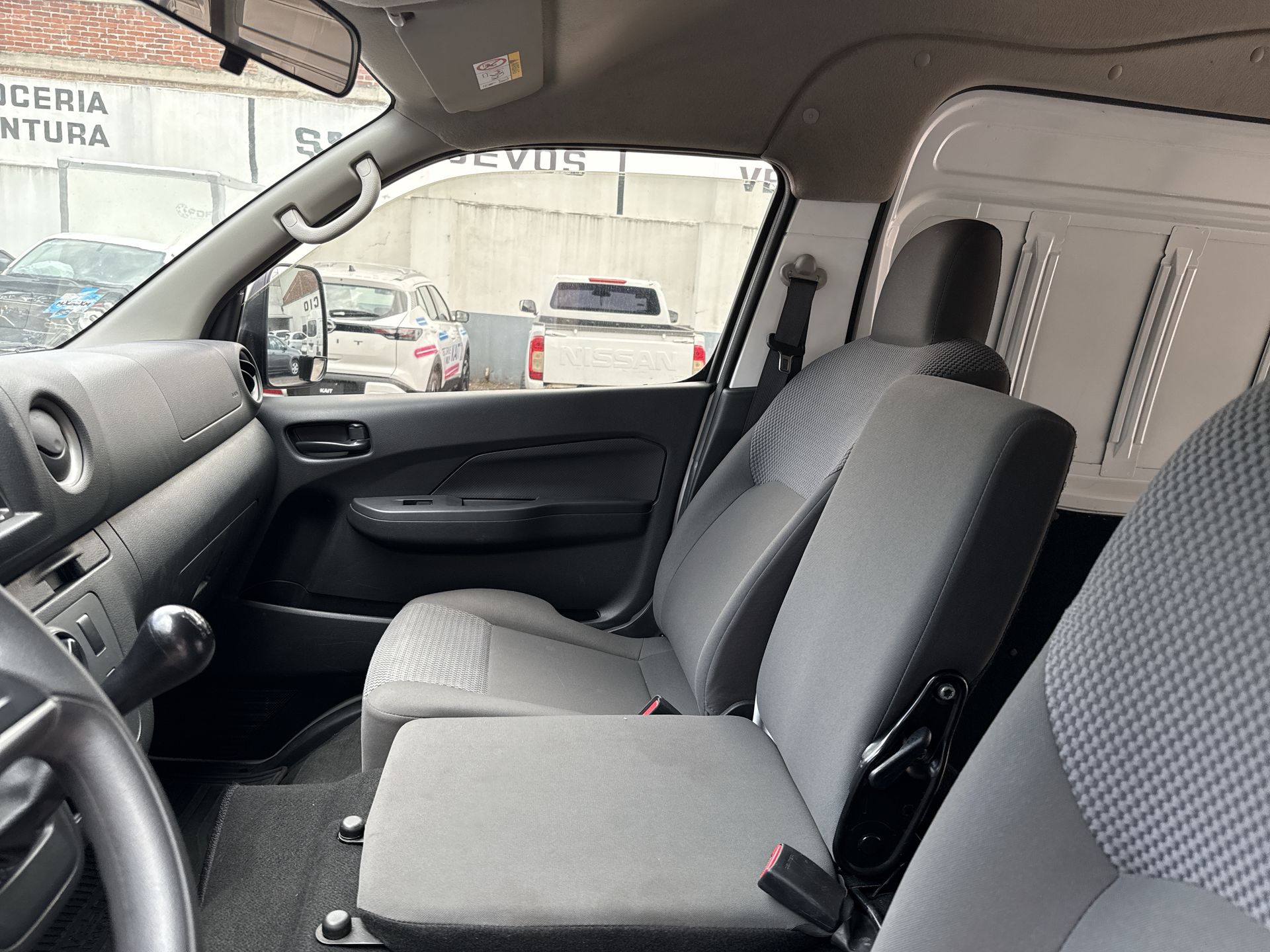2023 Nissan NV350 URVAN URVAN PANEL AMPLIA AA