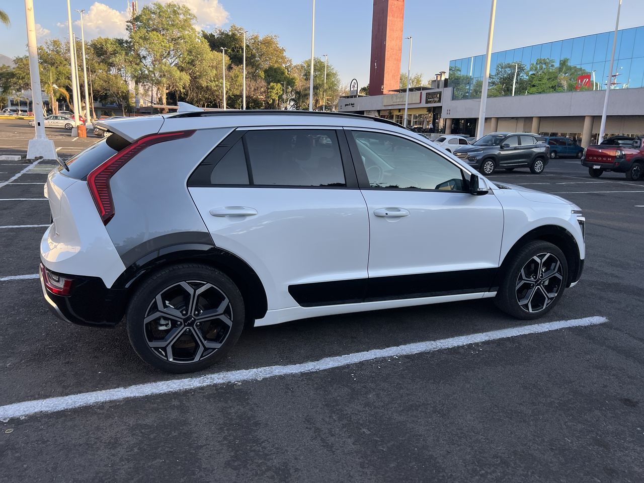 2023 Kia NIRO EX