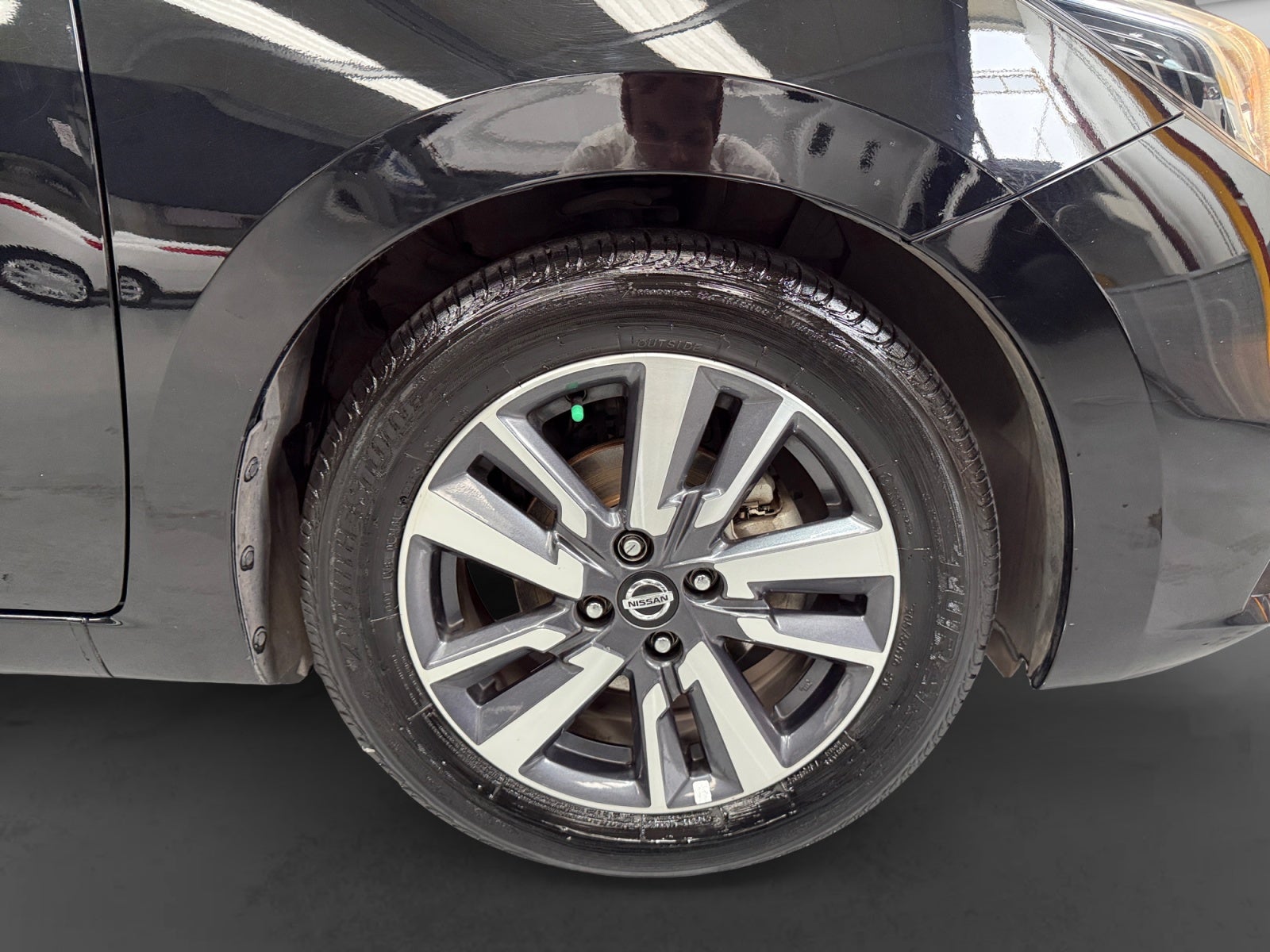 2020 Nissan VERSA ADVANCE MT