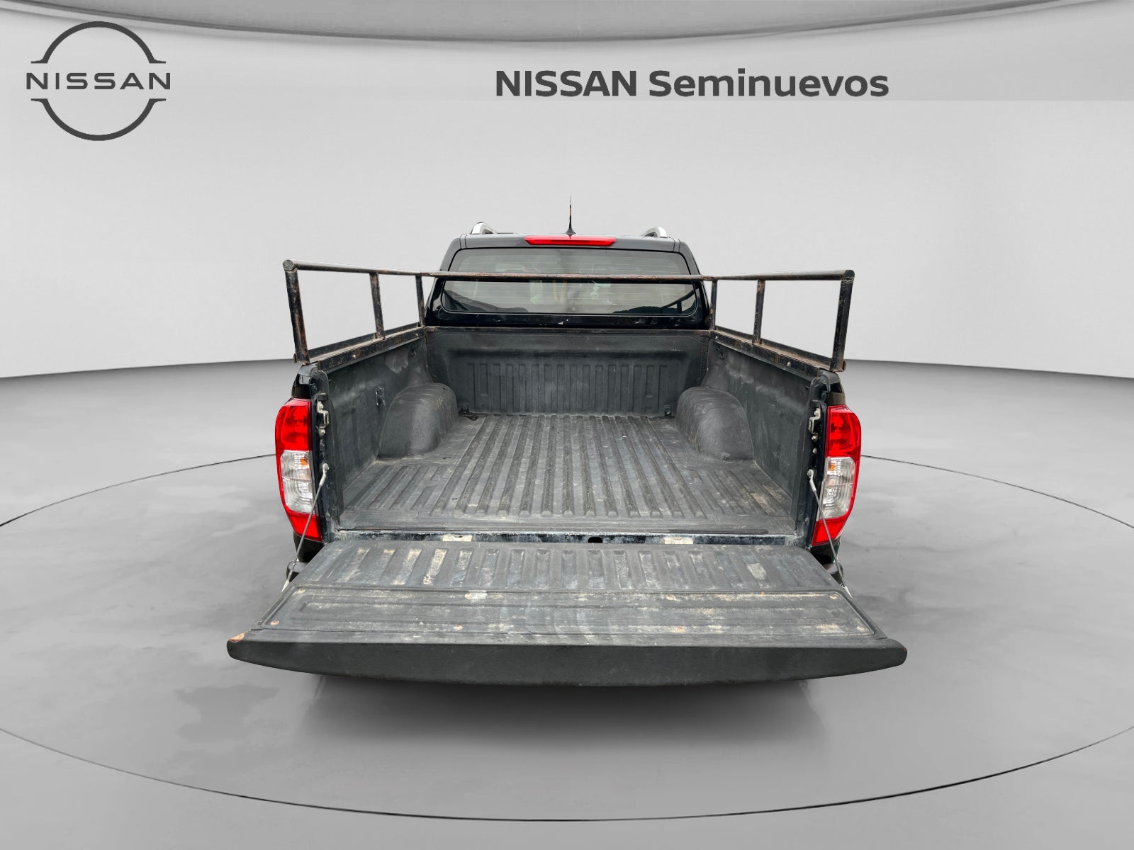 2020 Nissan FRONTIER LE TM AC