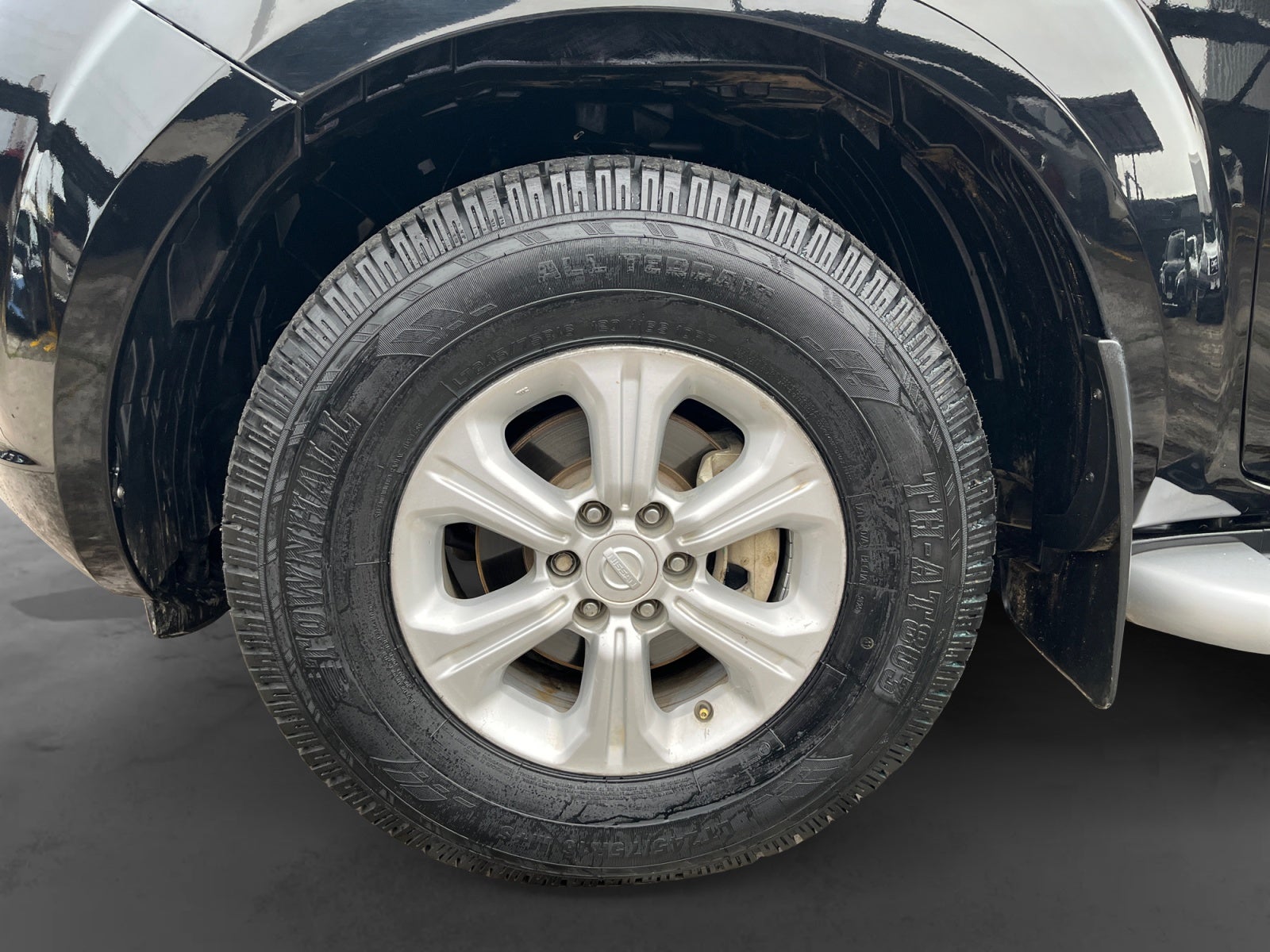 2020 Nissan FRONTIER LE TM AC