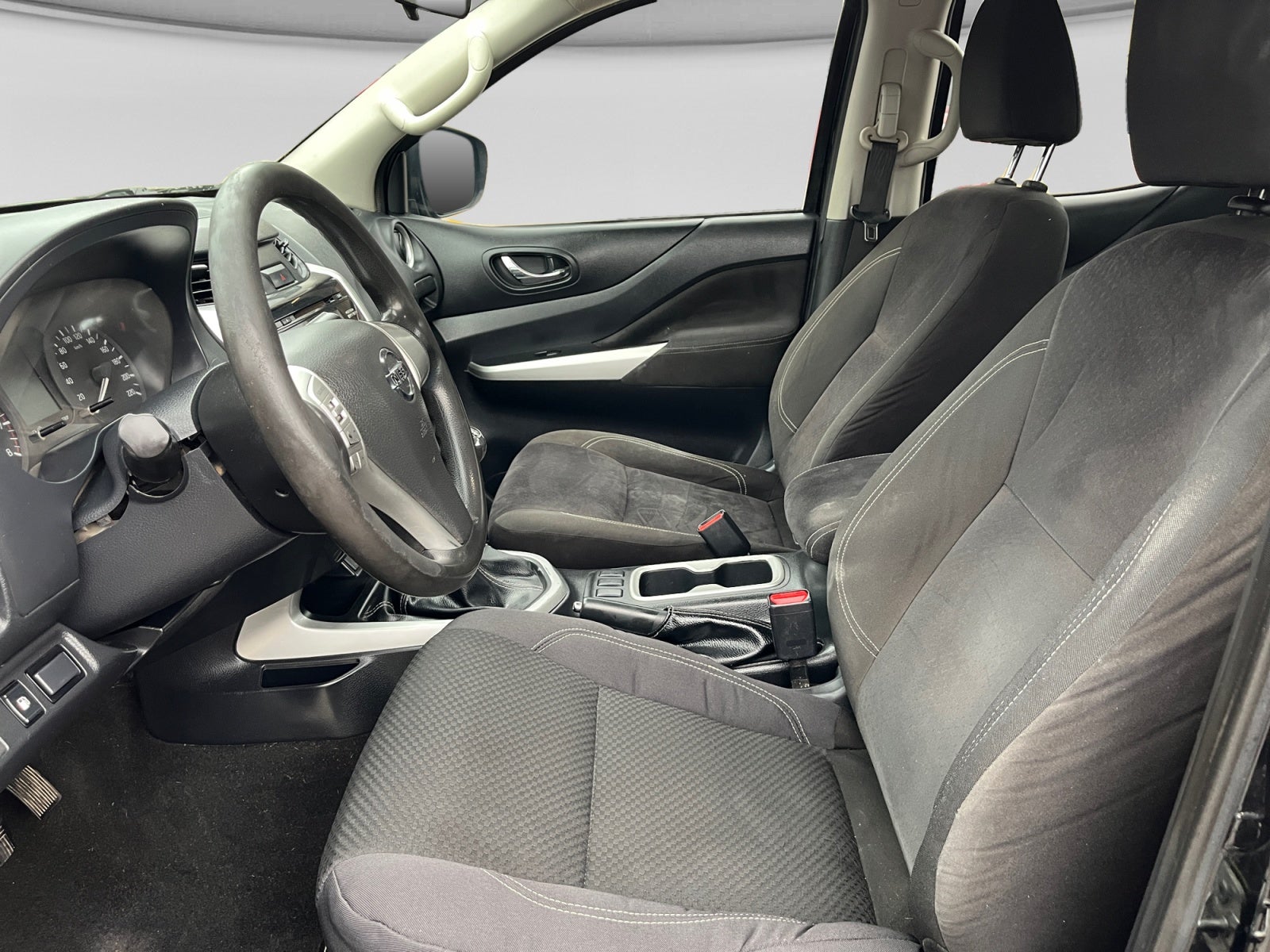 2020 Nissan FRONTIER LE TM AC