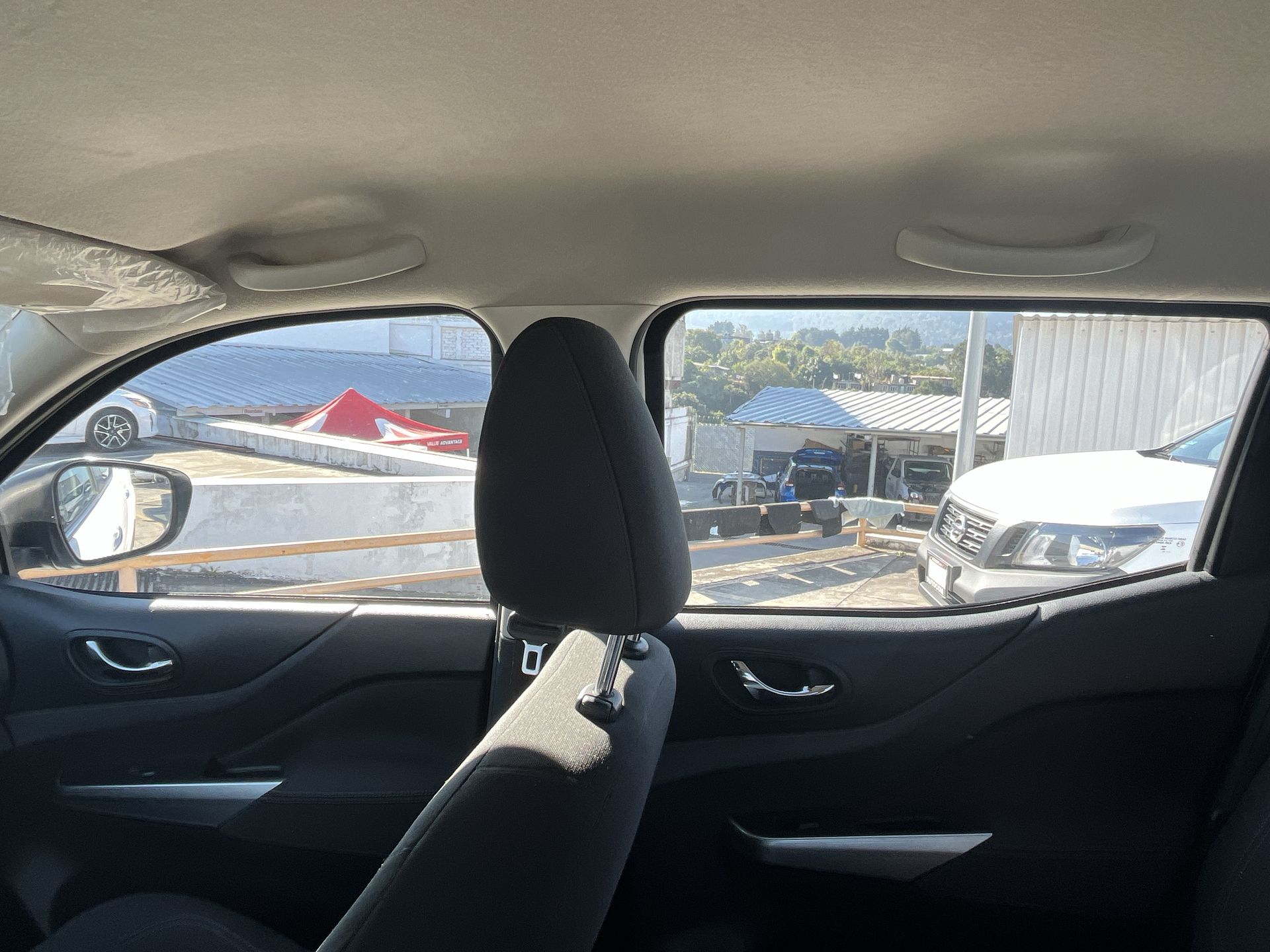 2023 Nissan FRONTIER LE TM 23