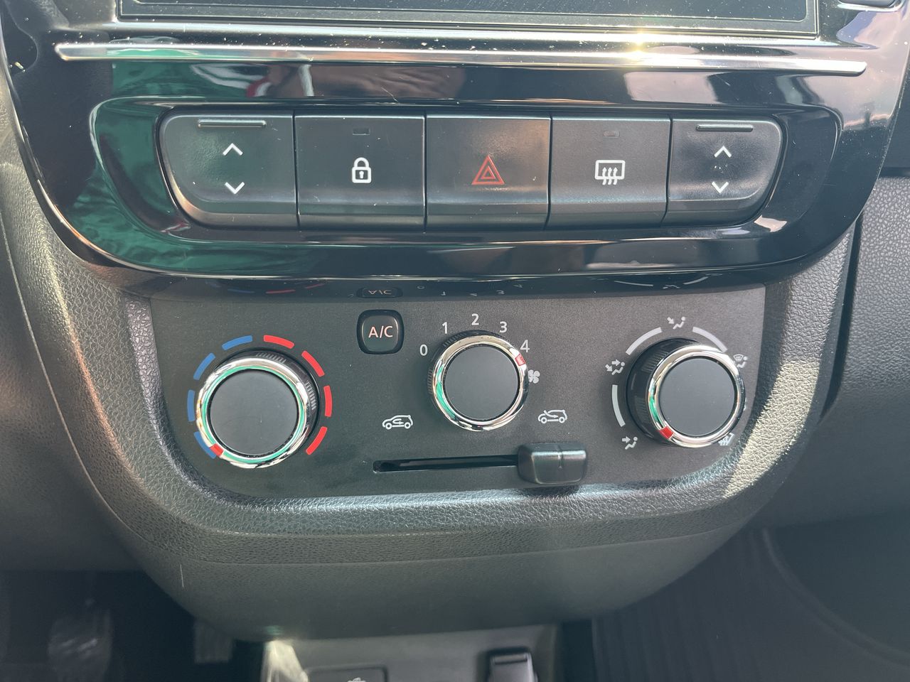 2023 RENAULT KWID BITONO