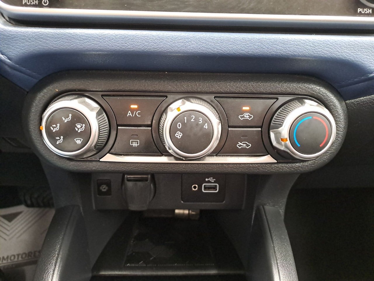 2025 Nissan VERSA ADVANCE CVT 25