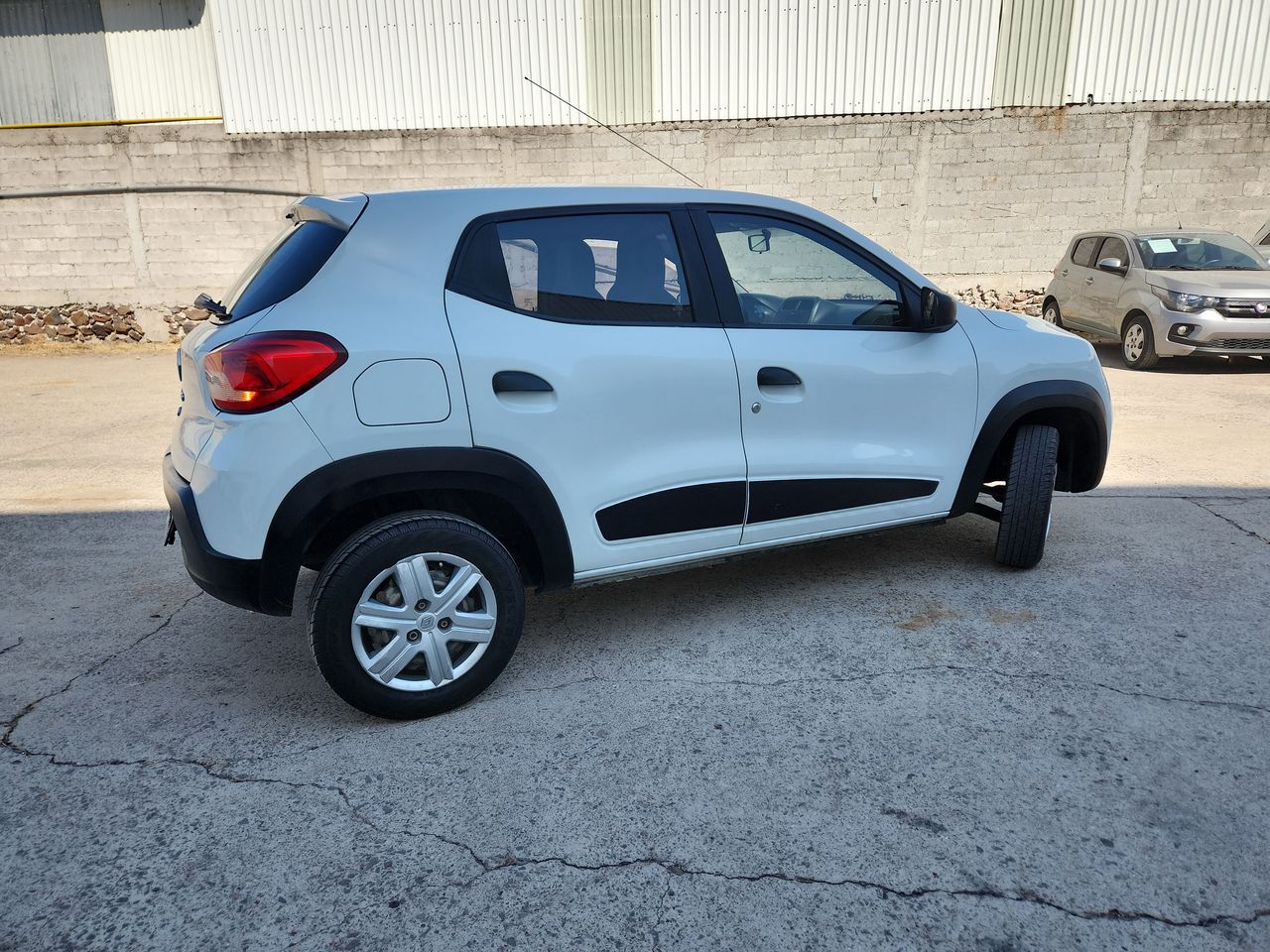 2019 RENAULT KWID INTENS